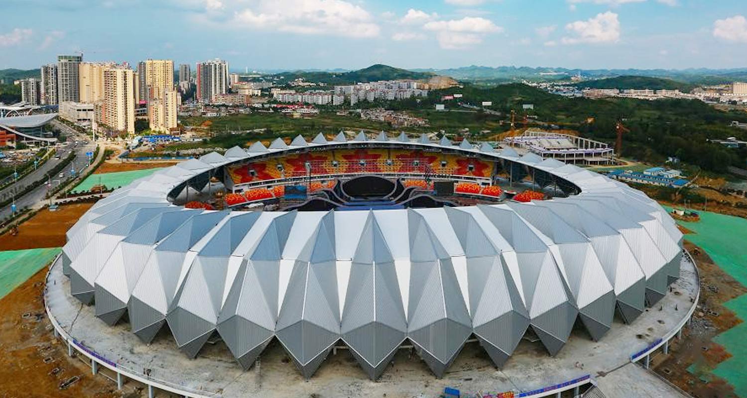 Высокопрочная мембрана из ПТФЭ для наружных работ в зданиях.