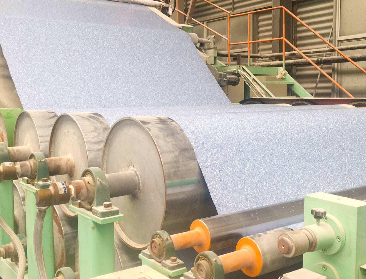 Однородный пол из ПВХ