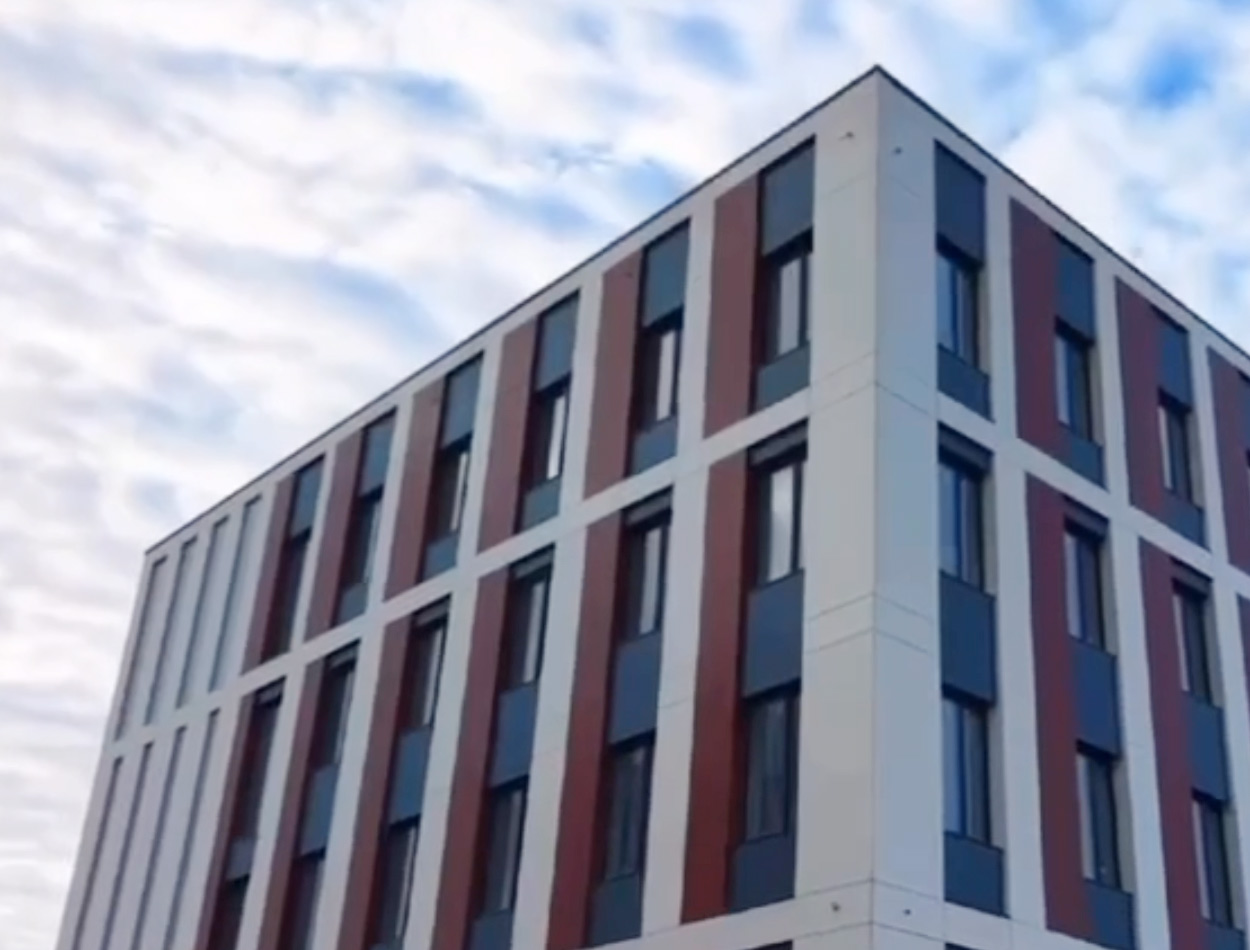 Построена больница VIAMEDIS площадью 80 000 м² с использованием напольных покрытий и стеновых материалов Relle.